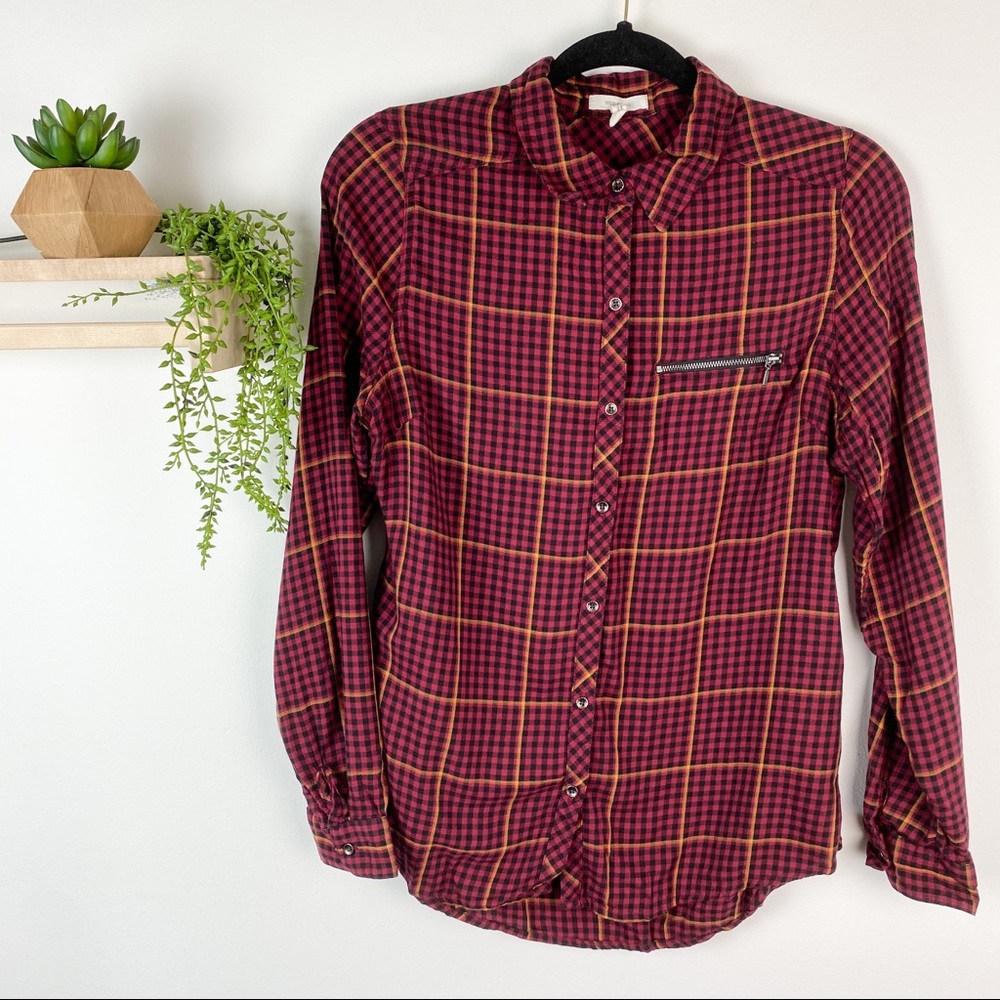 Maurice’s red plaid button down size medium
